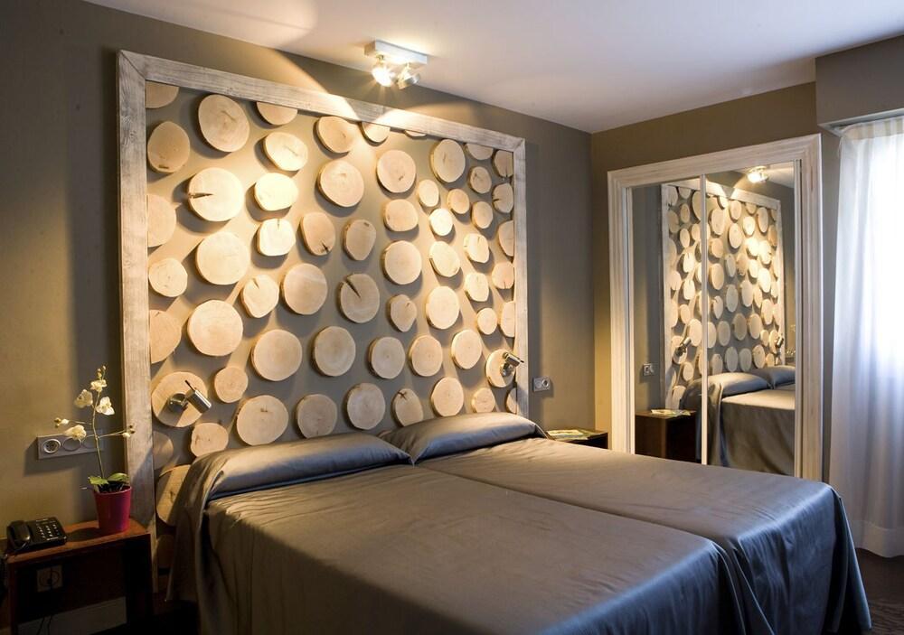 Hotel Salbatoreh Beasain Bagian luar foto